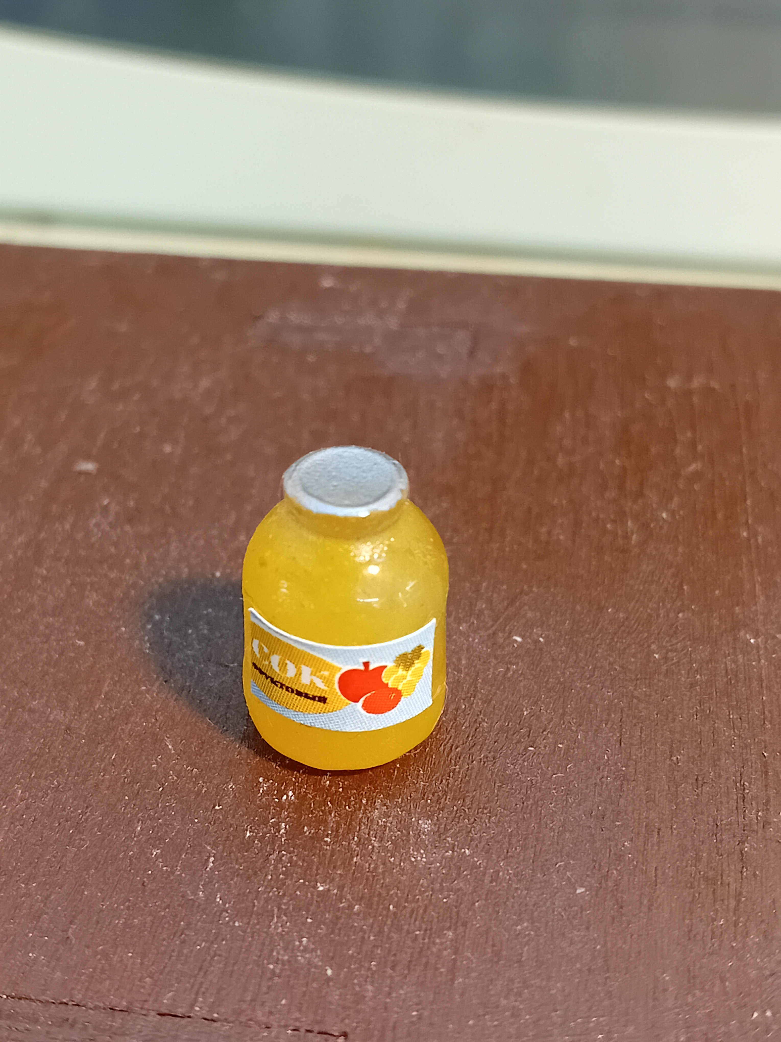 Сок фруктовый миниатюра